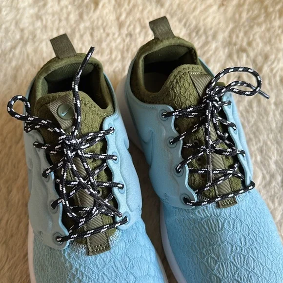 Nike Roshe Two SE Women EUC - Picture 12 of 15